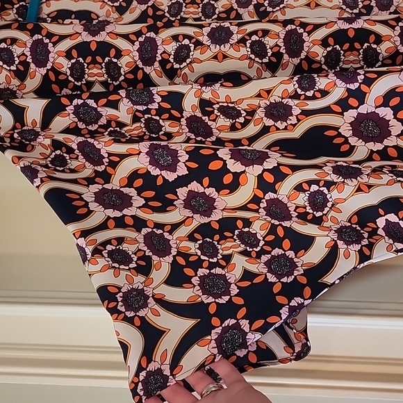 Everly Tunic - Picture 2 of 3